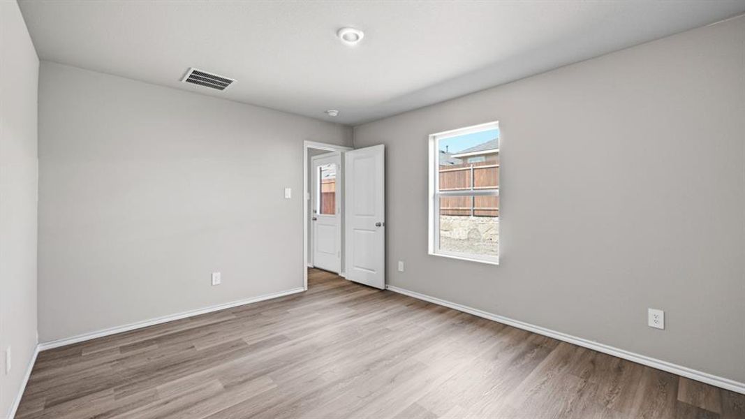 Spacious, unfurnished interior of a new home in Sunnycreek, Crowley (Image 22).