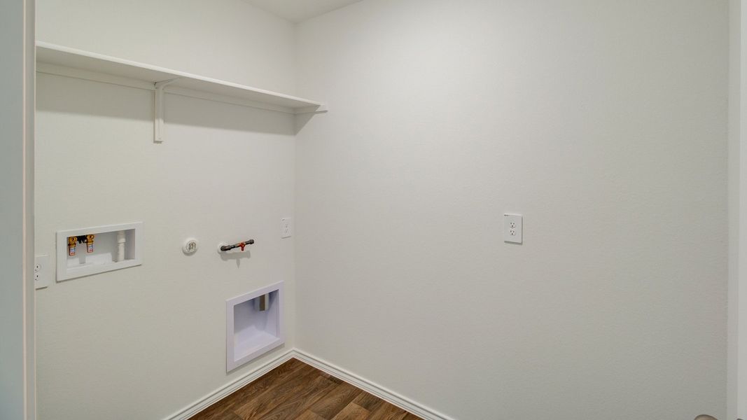 Image 20 representing the The Gaven by D.R. Horton in Wayside, Uhland, TX.