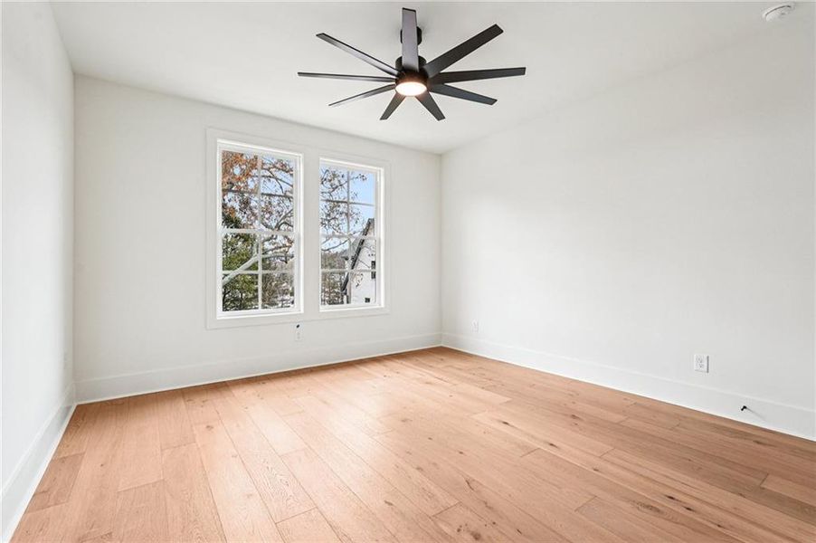 Spacious, unfurnished interior of a new home in Park Walke, Alpharetta (Image 22).