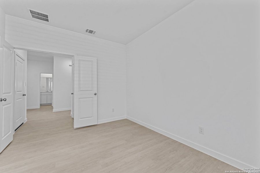 Spacious, unfurnished interior of a new home in Steelwood Trails: Coastline Collection, New Braunfels (Image 15). Spacious, unfurnished interior of a new home in Steelwood Trails: Coastline Collection, New Braunfels (Image 15).