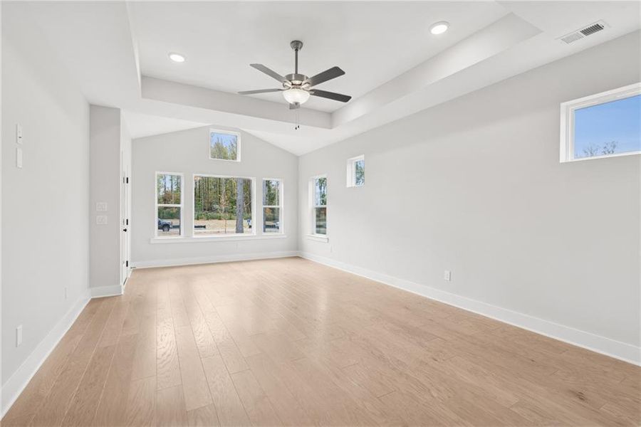 Spacious, unfurnished interior of a new home in Settingdown Farms, Cumming (Image 14).