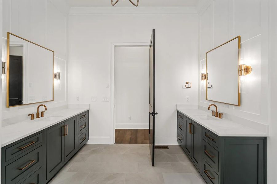 The Dresden H Primary Suite Bathroom