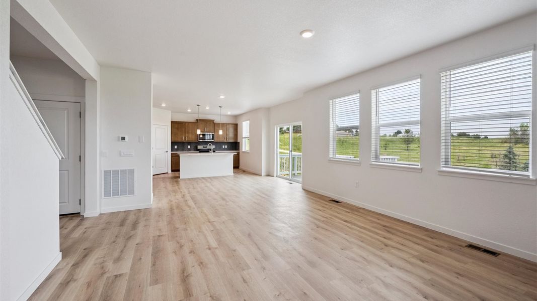 Spacious, unfurnished interior of a new home in Hansen Farm, Fort Collins (Image 12).