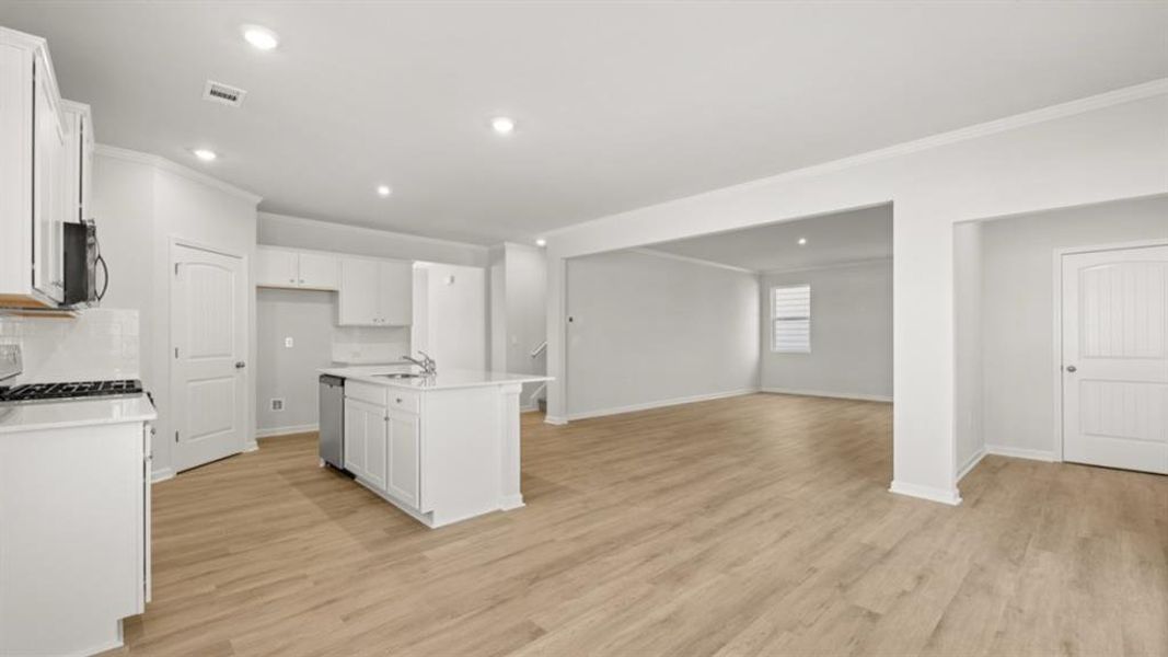 Spacious, unfurnished interior of a new home in Braselton Village, Braselton (Image 20). Spacious, unfurnished interior of a new home in Braselton Village, Braselton (Image 20).