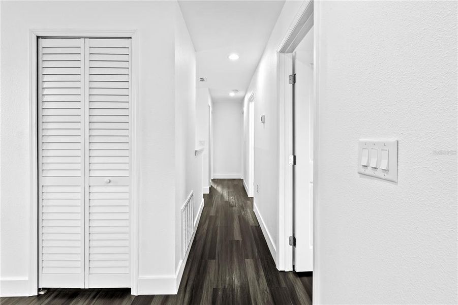 Spacious, unfurnished interior of a new home in , St. Petersburg (Image 49). Spacious, unfurnished interior of a new home in , St. Petersburg (Image 49).
