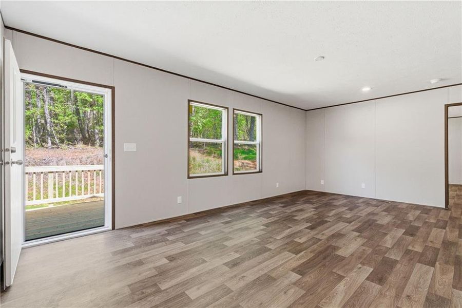 Spacious, unfurnished interior of a new home in , Dahlonega (Image 19).