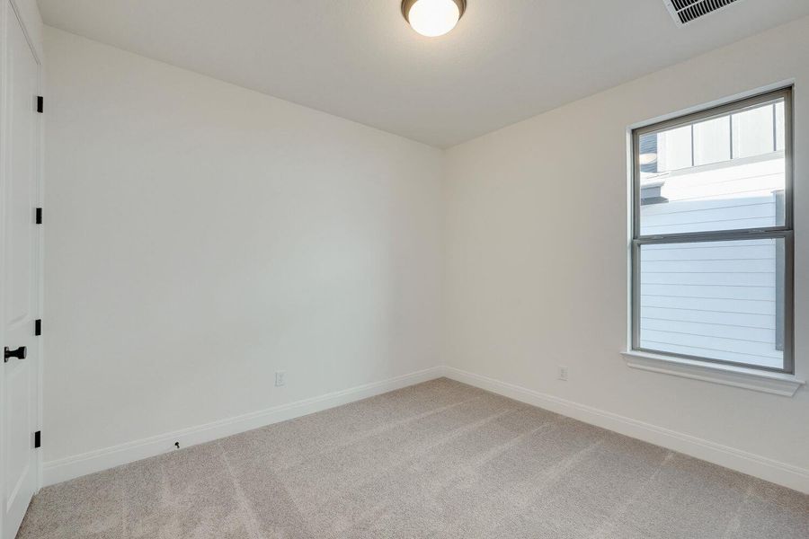 Spacious, unfurnished interior of a new home in The Porch at Du Pre, Buda (Image 6). Spacious, unfurnished interior of a new home in The Porch at Du Pre, Buda (Image 6).