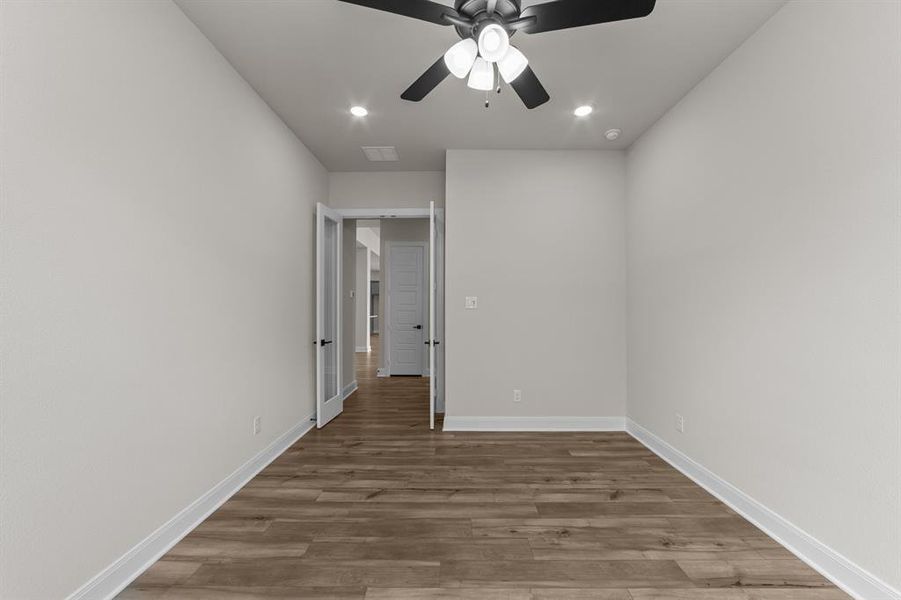 Spacious, unfurnished interior of a new home in South Pointe Manor Series, Mansfield (Image 17). Spacious, unfurnished interior of a new home in South Pointe Manor Series, Mansfield (Image 17).