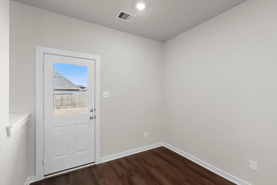 Spacious, unfurnished interior of a new home in Windrose Green, Angleton (Image 26).