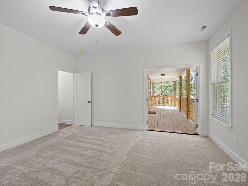 Spacious, unfurnished interior of a new home in College Place, Lancaster (Image 30).