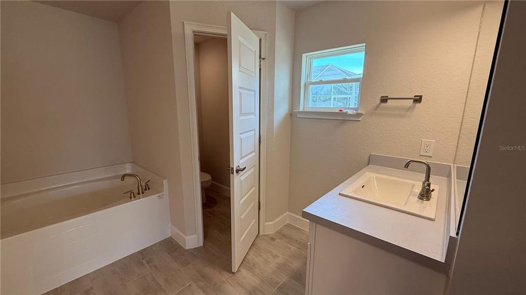 Image 9 of a home in North Port. Image 9 of a home in North Port.