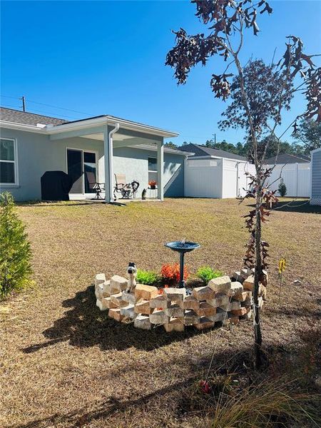 Exterior details and patio area of a home in , Dunnellon (Image 23).
