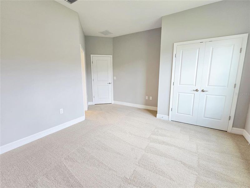 Spacious, unfurnished interior of a new home in , Homosassa (Image 72).