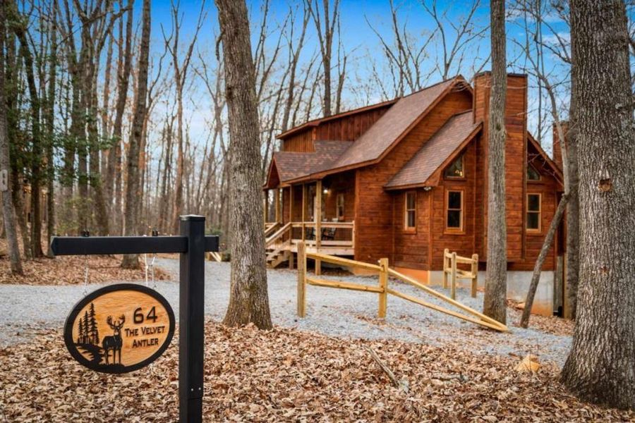 Image 68 of a home in .