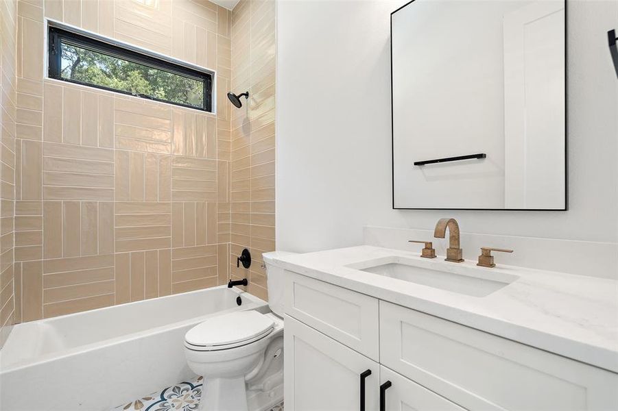 Full Bathroom #2, Similar Model