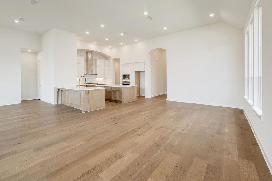Spacious, unfurnished interior of a new home in Santa Rita Ranch, Liberty Hill (Image 19). Spacious, unfurnished interior of a new home in Santa Rita Ranch, Liberty Hill (Image 19).