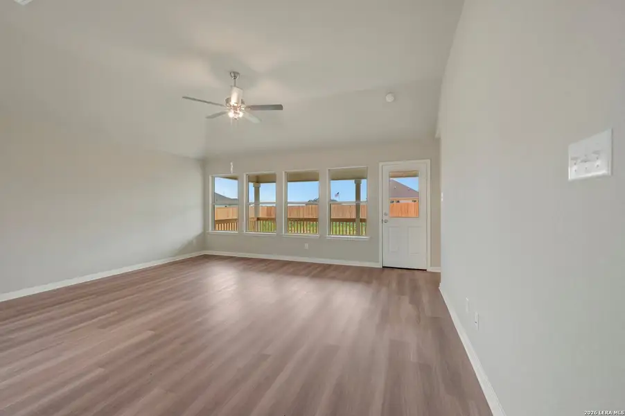 Spacious, unfurnished interior of a new home in Hickory Ridge Estates, Elmendorf (Image 23).