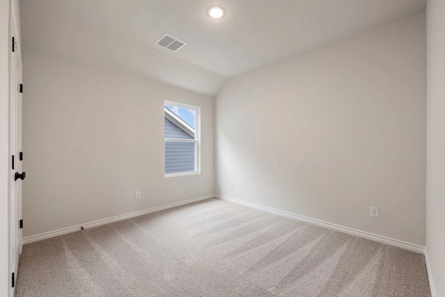 Spacious, unfurnished interior of a new home in Lariat, Liberty Hill (Image 43).