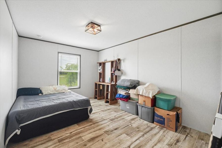 Furnished interior view inside a new home in , Cleburne (Image 9).