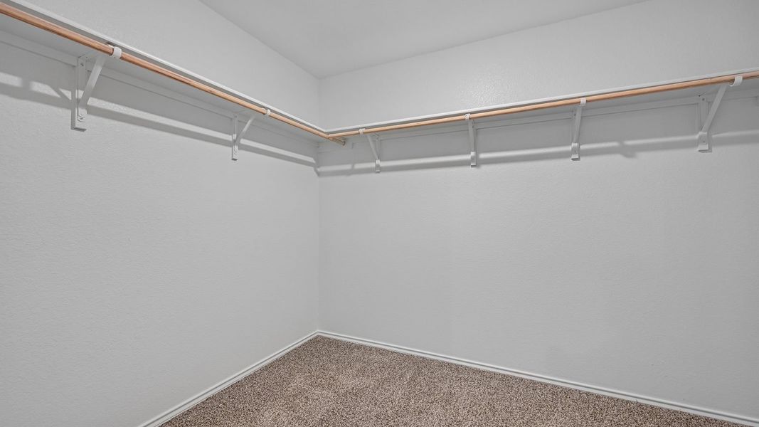 Spacious, unfurnished interior of a new home in Watermill, Uhland (Image 20).