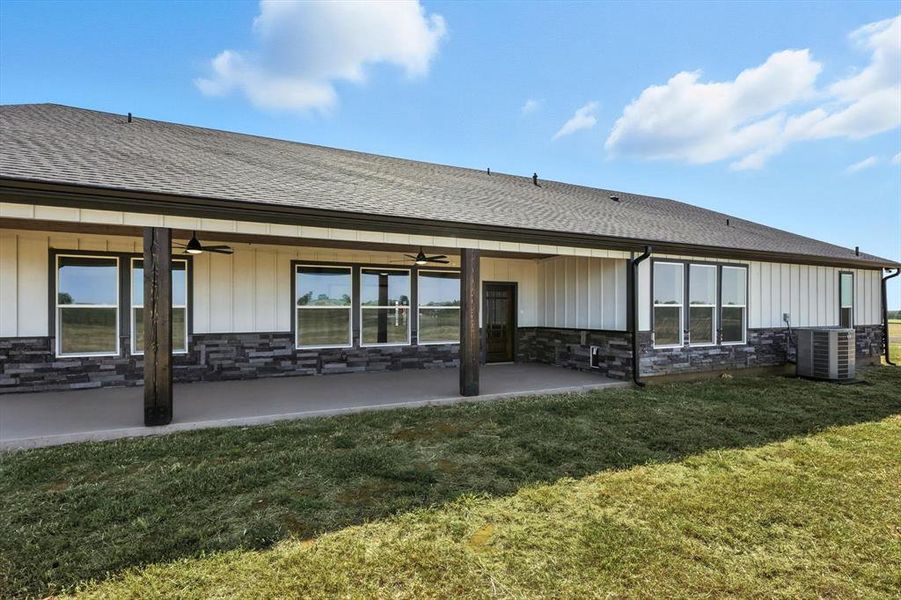 Exterior details and patio area of a home in , Whitesboro (Image 22).