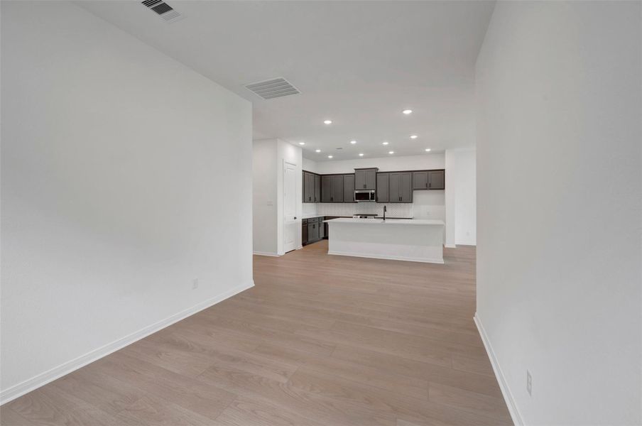 Spacious, unfurnished interior of a new home in Jordan Ranch - Terrace Collection, Fulshear (Image 16).