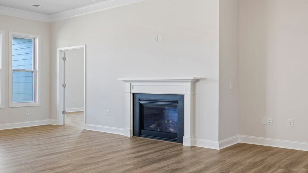 Spacious, unfurnished interior of a new home in Cottonwood Ridge, Piedmont (Image 23).