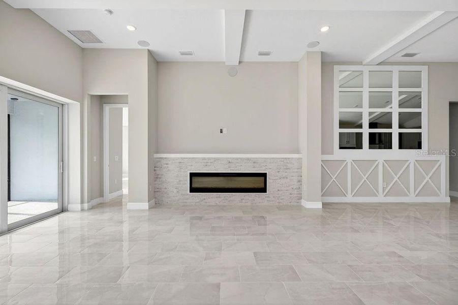Spacious, unfurnished interior of a new home in , Mount Dora (Image 14).