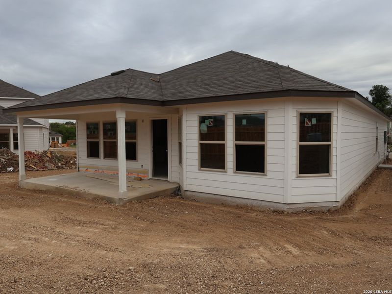 Exterior details and patio area of a home in Agave, San Antonio (Image 3).