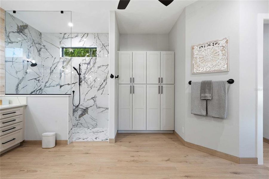 Furnished interior view inside a new home in , Ocala (Image 58).