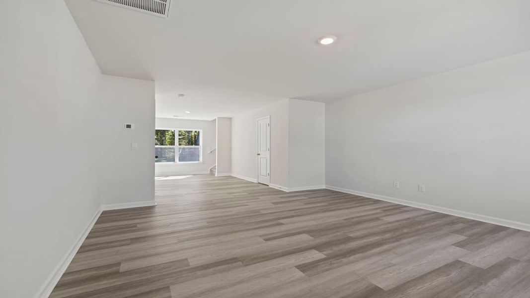 Spacious, unfurnished interior of a new home in Varner Station, Woodruff (Image 14).