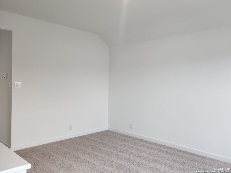 Spacious, unfurnished interior of a new home in Arcadia Ridge, San Antonio (Image 21).