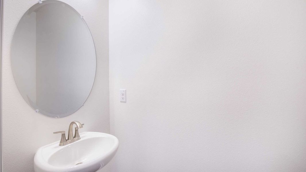 Close-up of interior finishes inside a home in Mirada, San Antonio (Image 19).