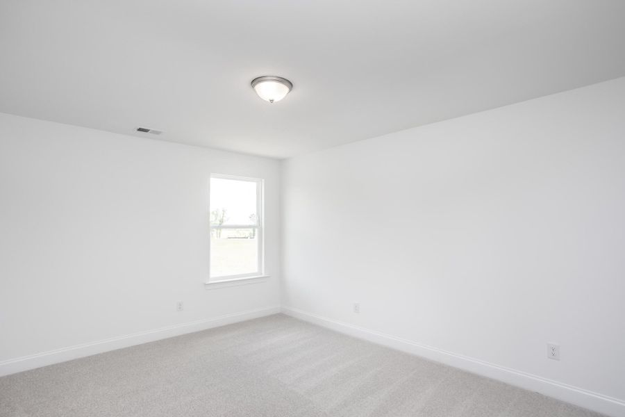 Spacious, unfurnished interior of a new home in Cedar Ridge, Angier (Image 15).
