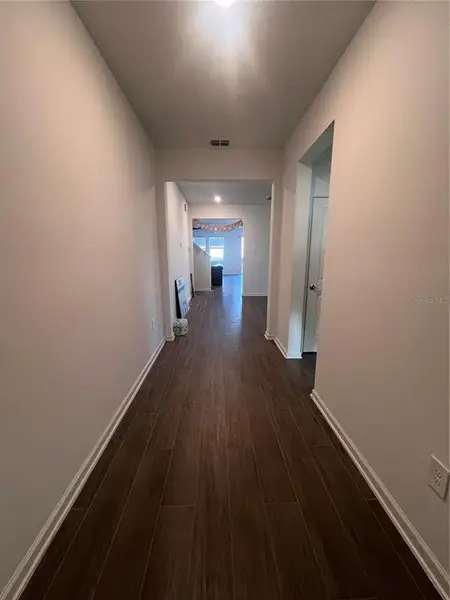 Spacious, unfurnished interior of a new home in Wellness Ridge: Estates Collection, Clermont (Image 5).