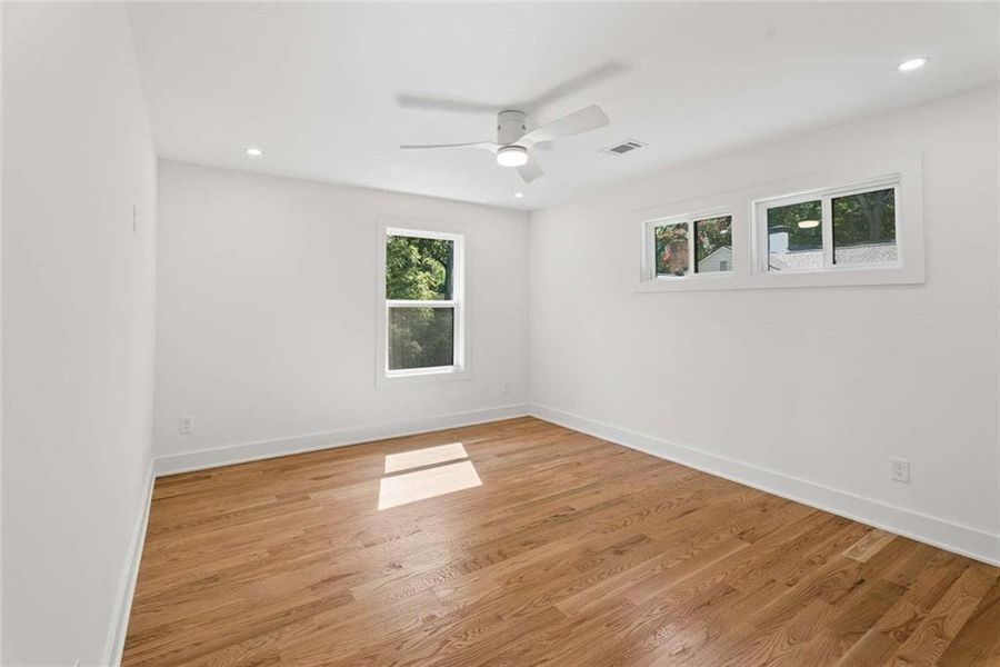 Spacious, unfurnished interior of a new home in , Atlanta (Image 22).