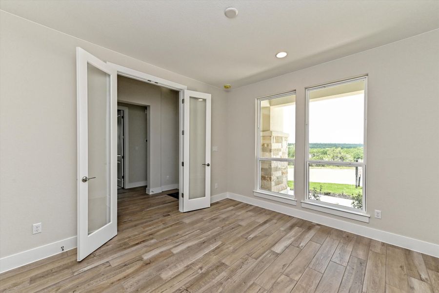 Representative unfurnished interior of a home built from the Opal by Giddens Homes in Riverstone, Georgetown (Image 22).