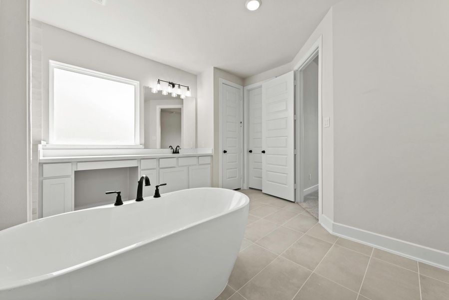 Representative image. Features, specifications, selections and colors may vary. Representative image. Features, specifications, selections and colors may vary.