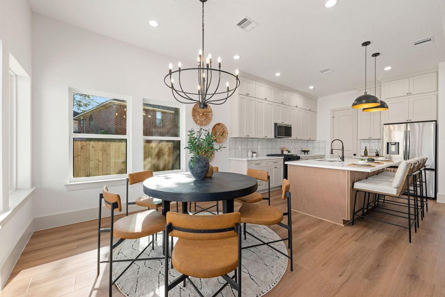 Furnished interior view inside a new home in , Tomball (Image 14).