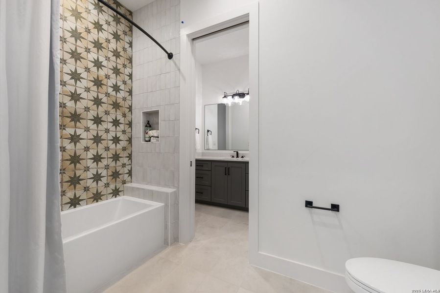 Furnished interior view inside a new home in , Kingsland (Image 8).