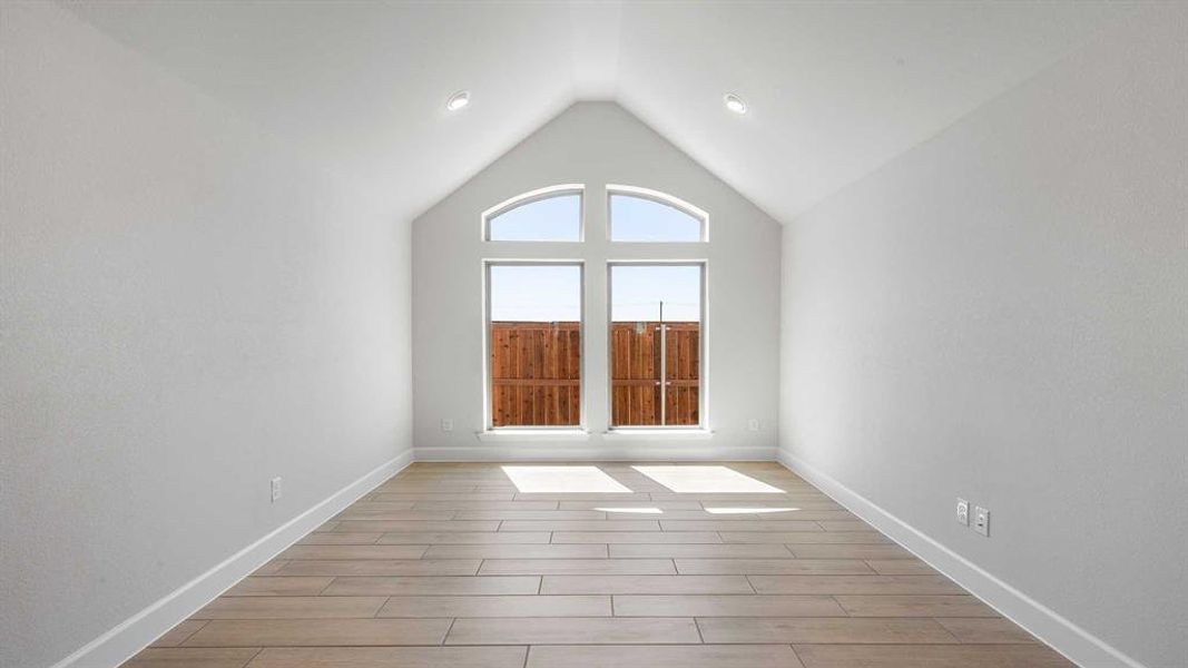 Spacious, unfurnished interior of a new home in Cambridge Crossing, Celina (Image 17).