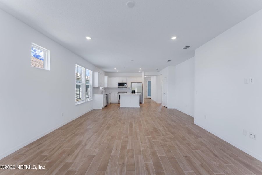 Spacious, unfurnished interior of a new home in , Yulee (Image 33).