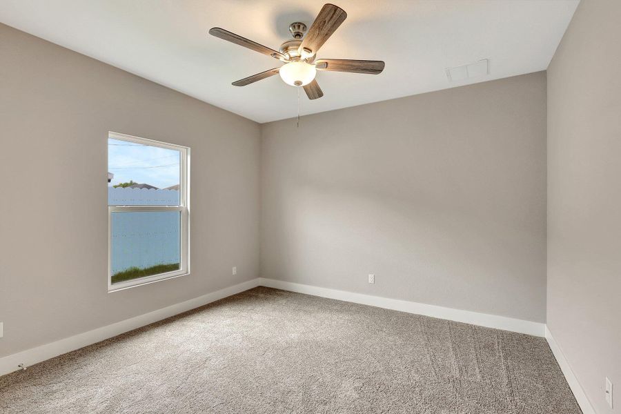 Spacious, unfurnished interior of a new home in , Port St. Lucie (Image 13).
