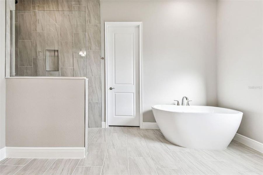 Furnished interior view inside a new home in River Preserve Estates, Parrish (Image 4).