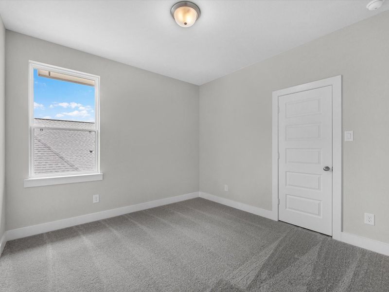 Spacious, unfurnished interior of a new home in Clopton Farms, Montgomery (Image 18).