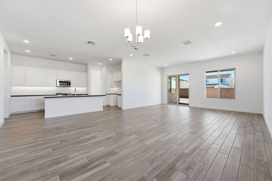 Spacious, unfurnished interior of a new home in Combs Ranch, San Tan Valley (Image 22).