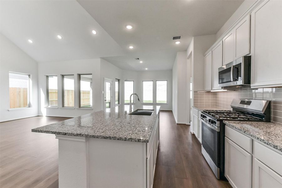Furnished interior view inside a new home in River Ranch Meadows, Dayton (Image 8).