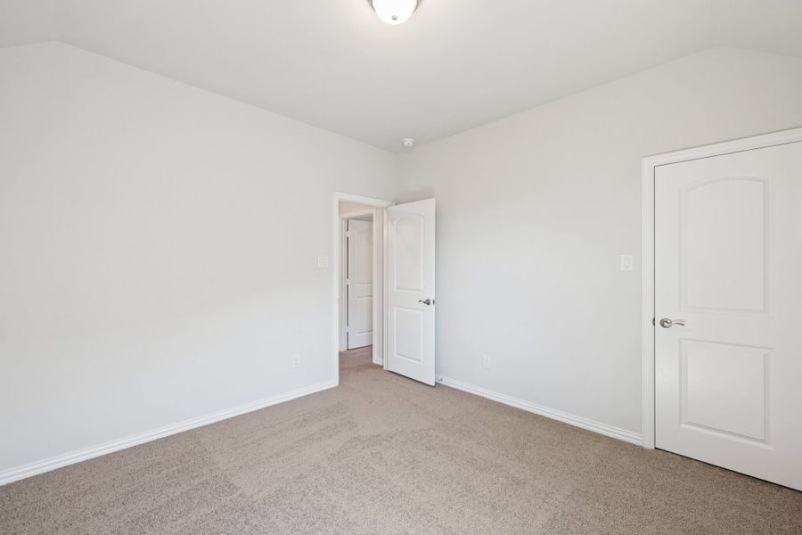 Spacious, unfurnished interior of a new home in Elevon, Lavon (Image 37).