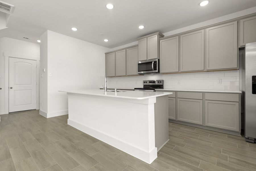 2227 Seven Oaks Boulevard - Bldg 10