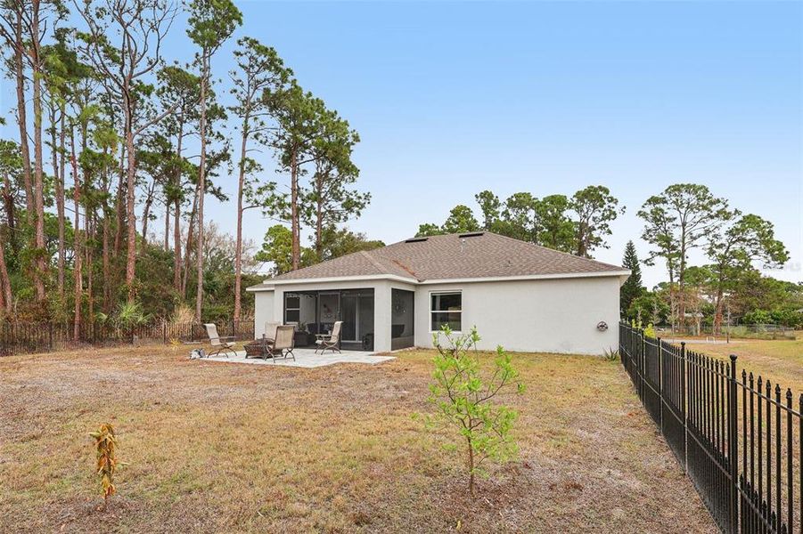 Exterior details and patio area of a home in , Palm Bay (Image 3).